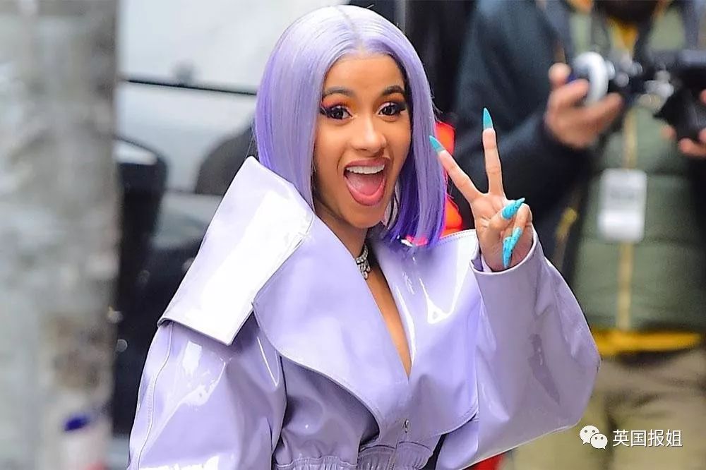 屁股疼炸双脚肿成馒头cardib发誓再也不整形