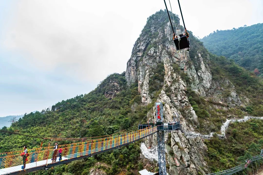 余7位!【龙腾峡漂流】6月15日周六 清远龙腾峡漂流 体验玻璃空中漂流