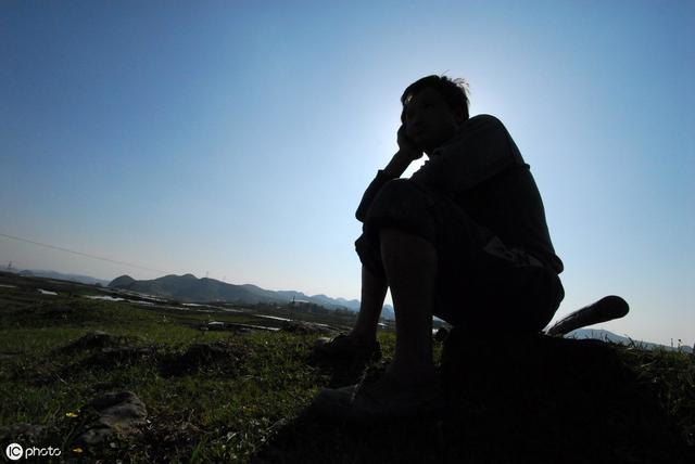 愁!农村汉子不论60,70还是80后,现在各自都要面对2个难题