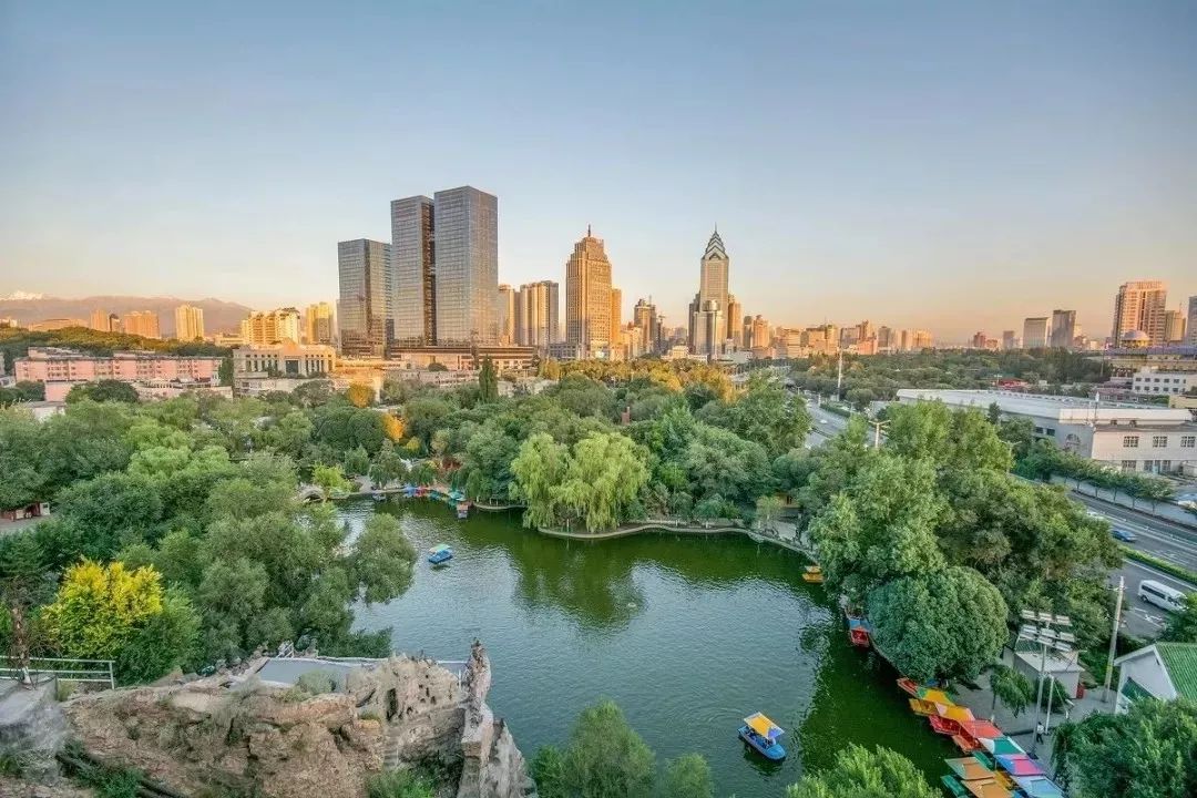 哈密人重磅新疆2019年在岗职工养老保险缴费基数公布新社保基数上下限