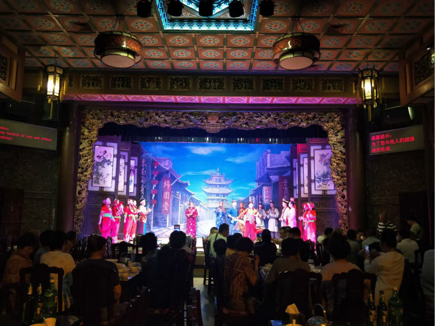 原创平遥大戏堂_平遥古城特色饭店还能欣赏原生态的表演《晋商乡音》