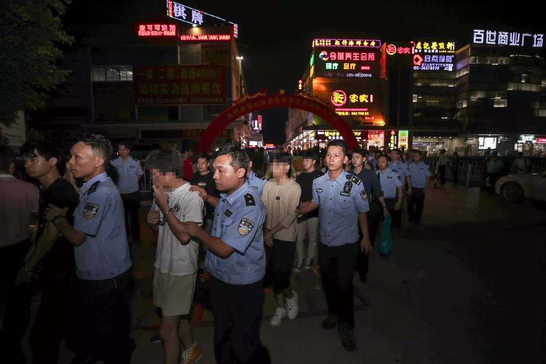 梁进海丹载图片