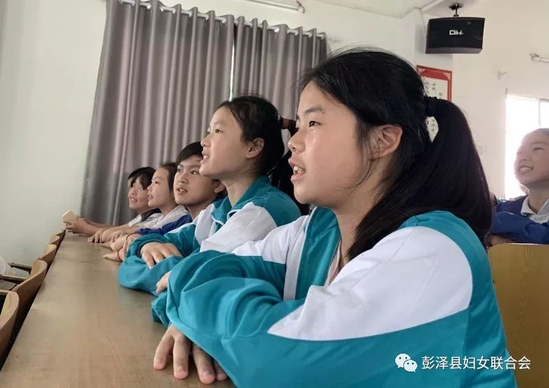 彭泽县马当小学合集彭泽县马当中学合集每堂宣讲课在活跃的气氛中进行