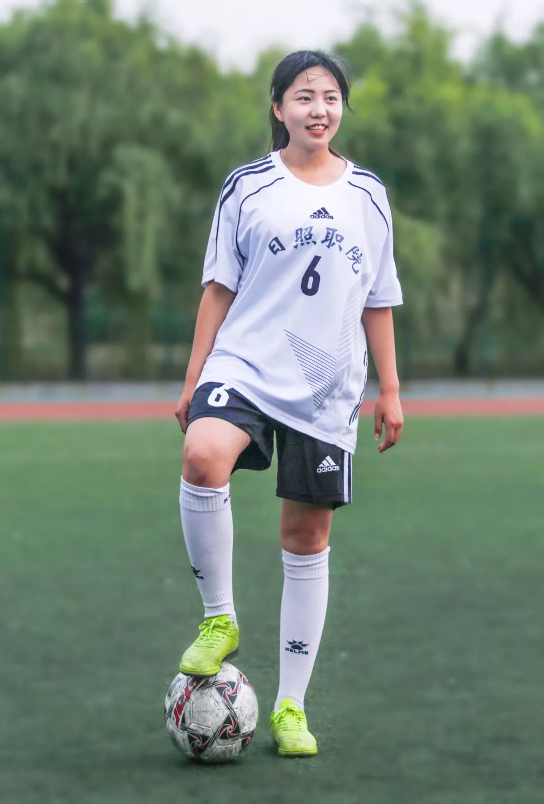 风尚日职丨想给你寄一张夏天球场上的明信片