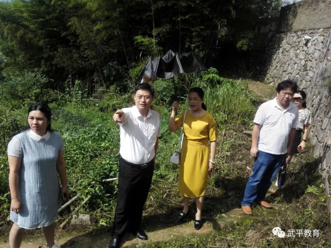 教育局邓占通局长督查学校安全工作