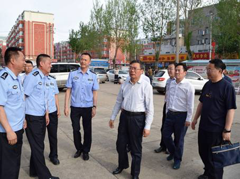 市公安局党委书记,局长蒋建国等市领导在南岔区委书记李纯厚,区长申勇