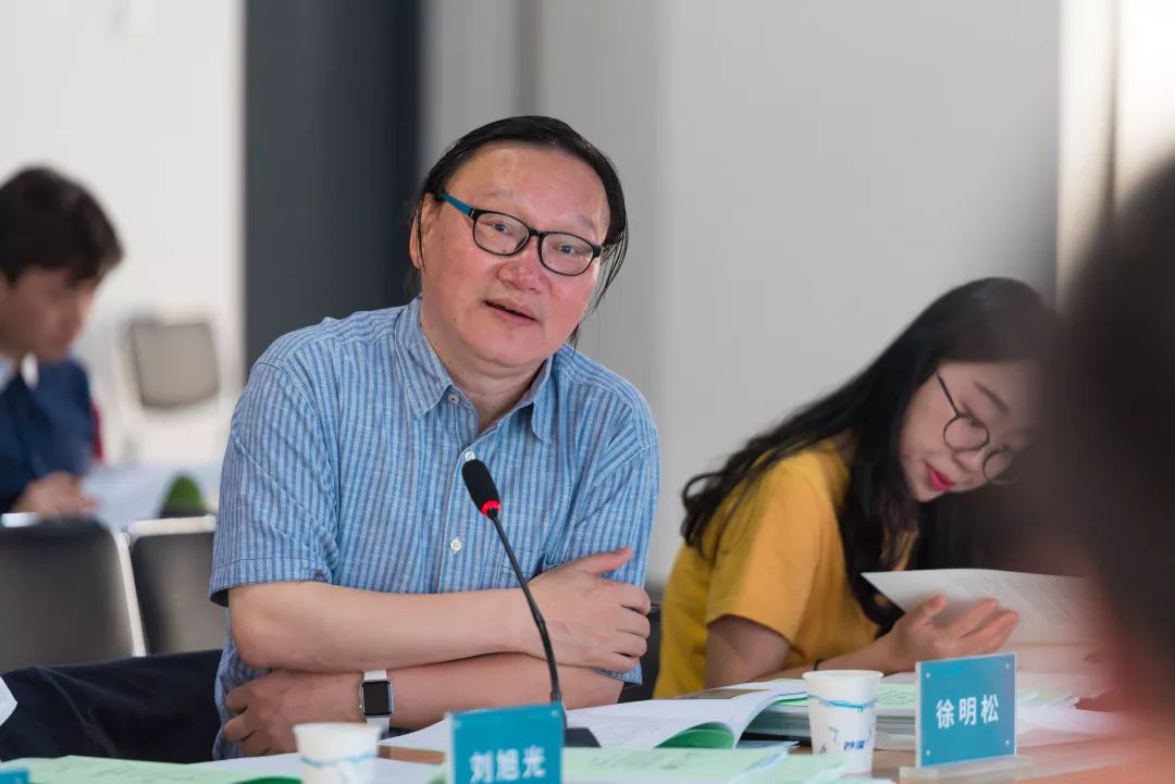 上海油画雕塑院硕士雕塑答辩组长:肖敏 副教授 上海美术学院博士设计