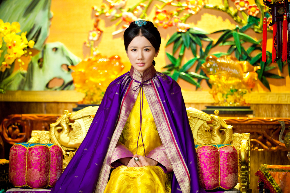 被命运捉弄的女子不顾反对嫁给未来的皇帝去世后才封皇后