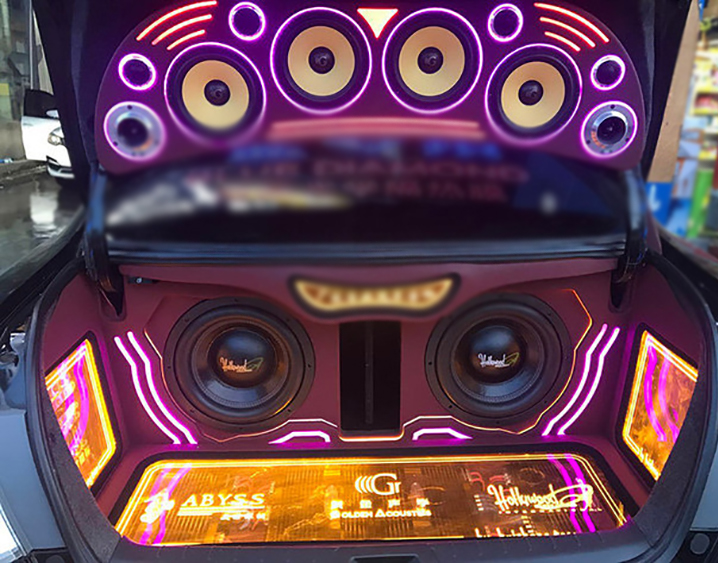 汽车音响改装多少钱合适本田雅阁汽车音响改装升级新乡天和汽车音响