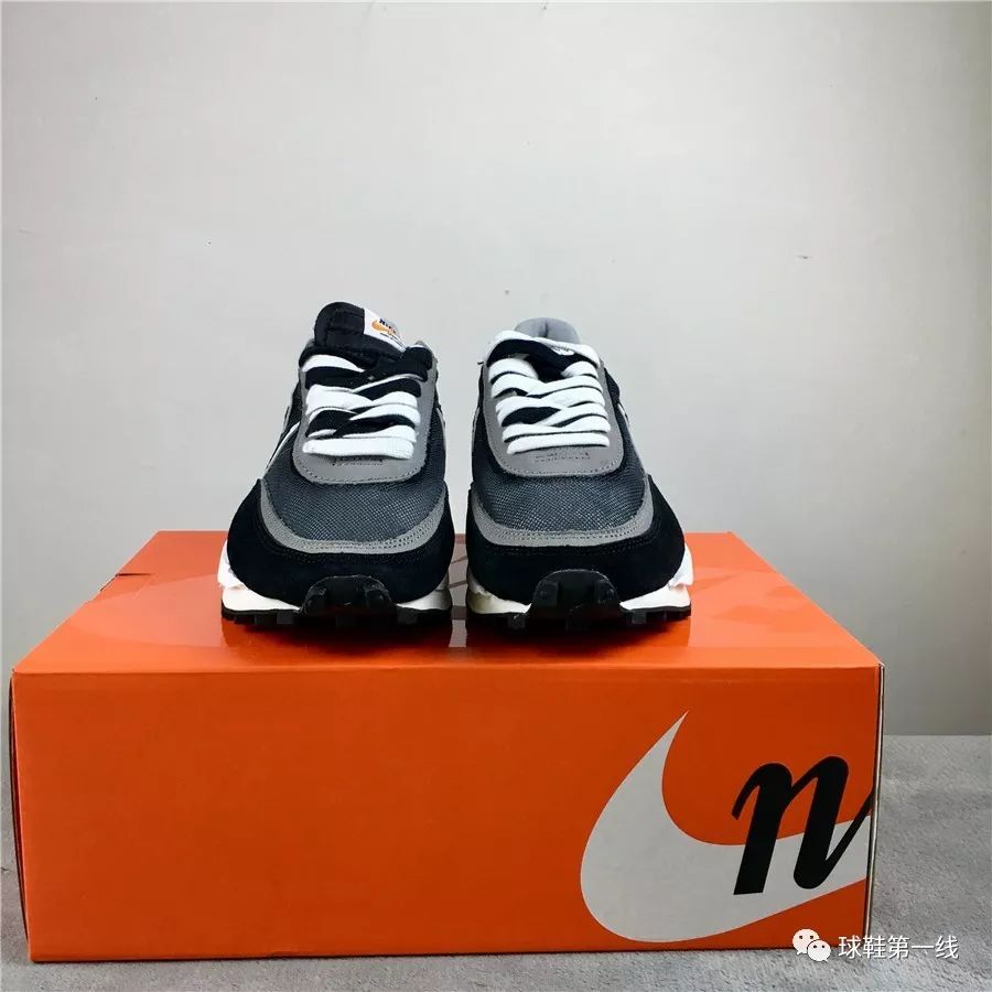 耐克联名解构黑灰白黑勾sacaixnikeldvwaffle货号bv0073001
