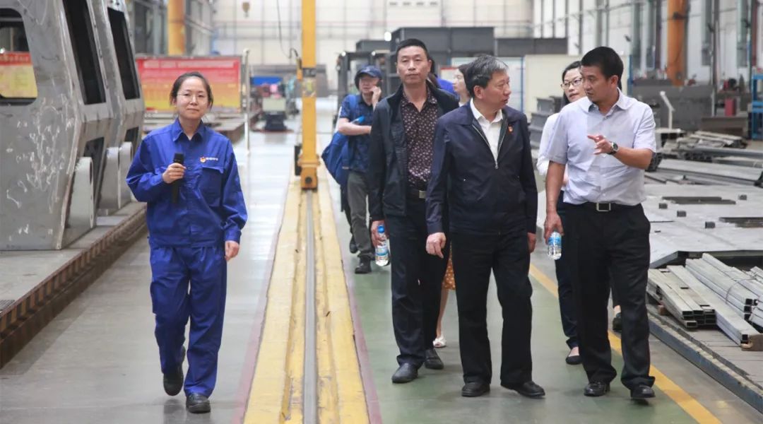昆明市委国企工委张宏副书记一行到铁建装备调研