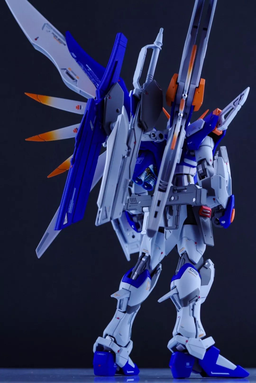 hg新生命运这样改色和追加细节也许更好看