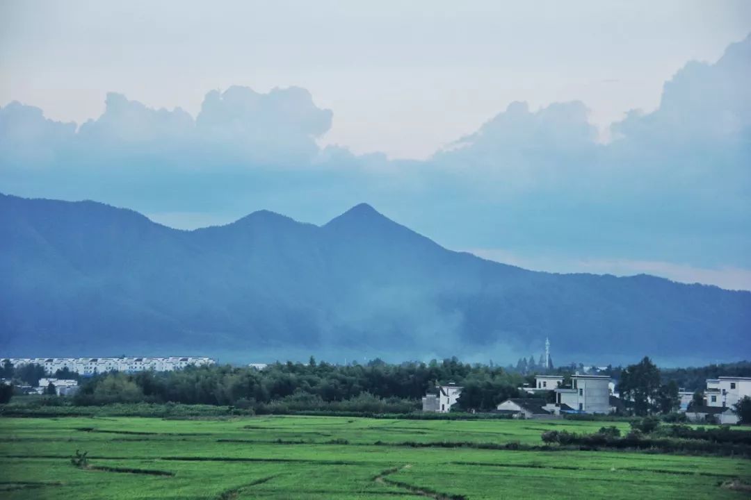 人民币1000国内小众旅拍圣地碧山