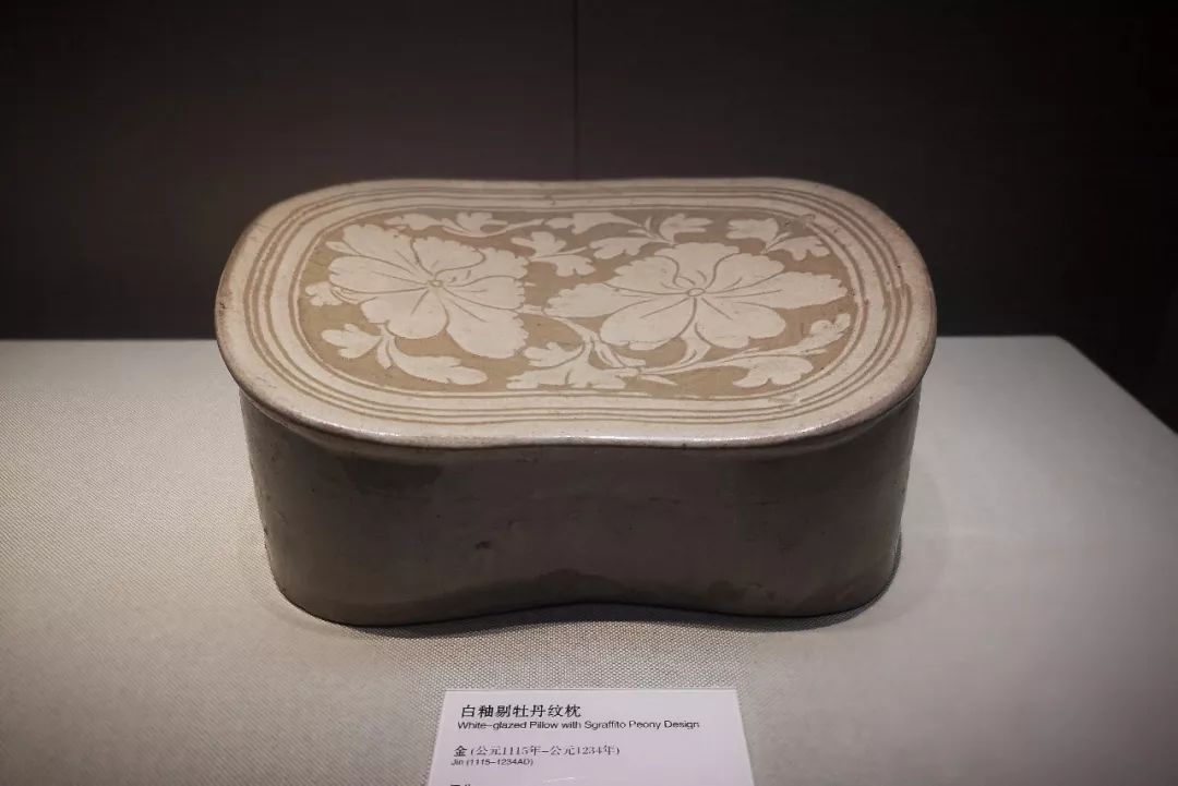 定窑瓷器的源起与发展,请看定州博物馆藏品的展出_白釉