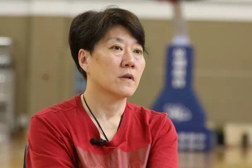 丛学娣与邵婷高峰低谷拼搏如一对话两代体育人