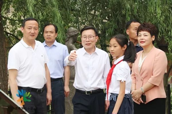 走亲连心三服务杭州市领导戚哮虎专题调研富阳新劳动教育