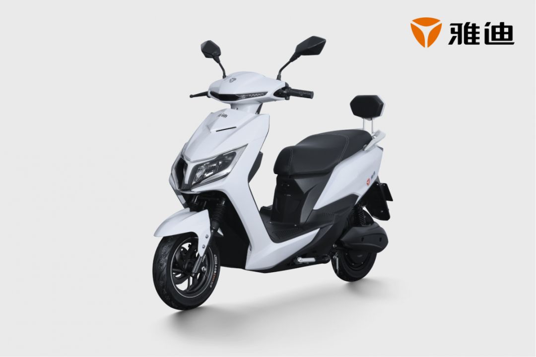 除了雅迪g5外,雅迪最新推出的锐致,米迪,m2等劲远版系列车型也满足了