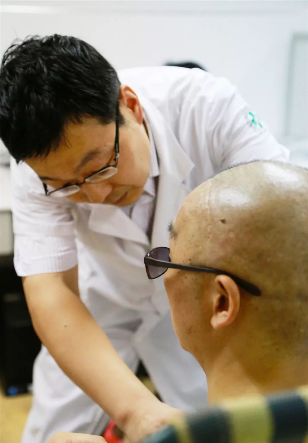 杨海华带好学科团队才能更好服务百姓