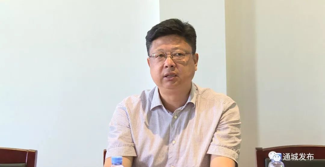 县委书记熊亚平要求:县委书记熊亚平,县委副书记,县长刘明灯等领导