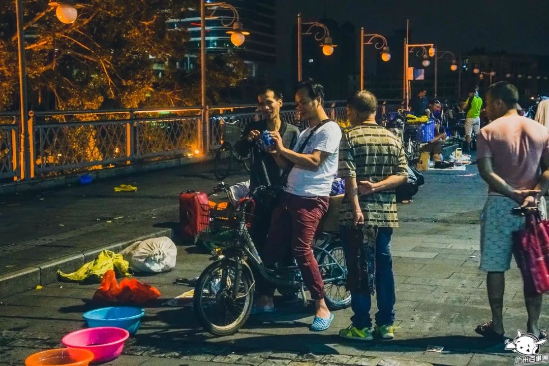 夜探广州鬼市凌晨开张天亮散场