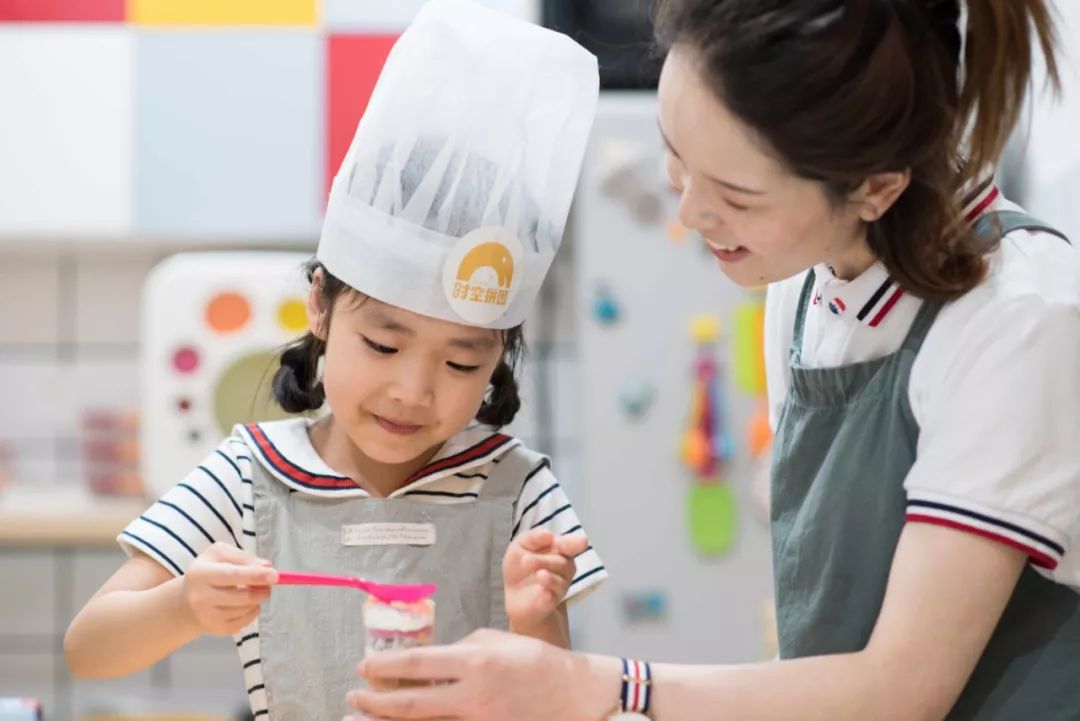 免费参加绘本故事推推乐蛋糕diy甜心上演