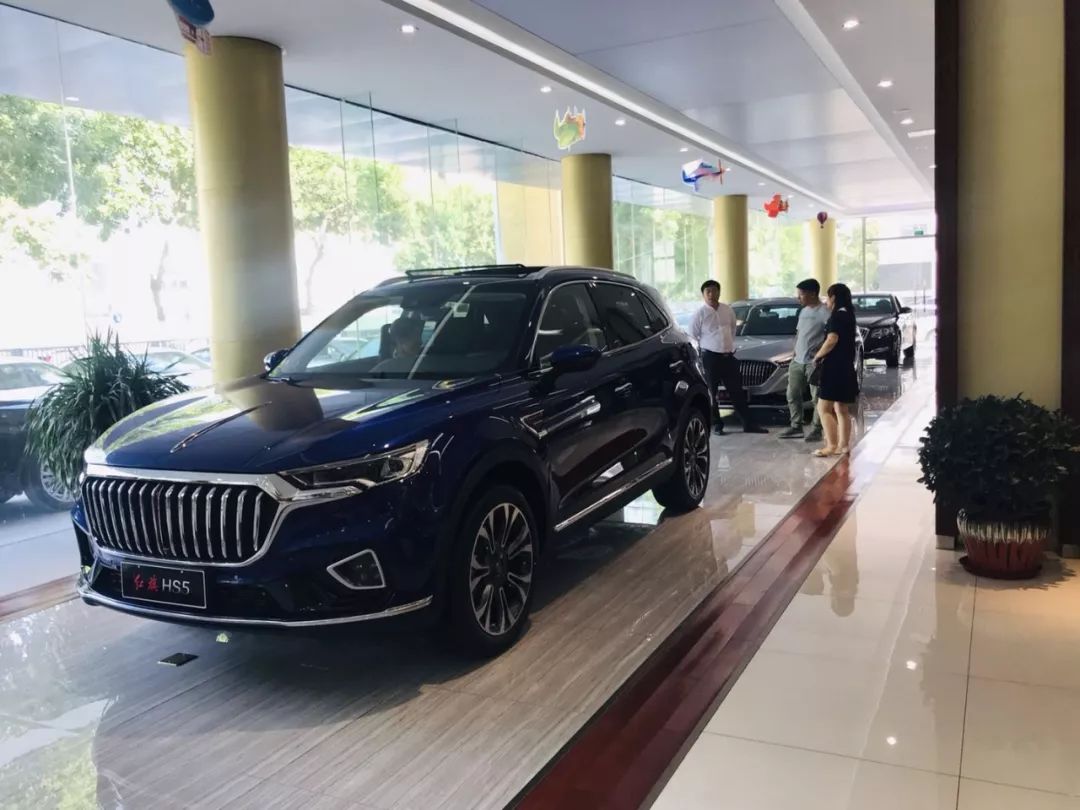 汽车产经网也走访了北京,长春的红旗4s店,发现很多用户都是进店直奔h