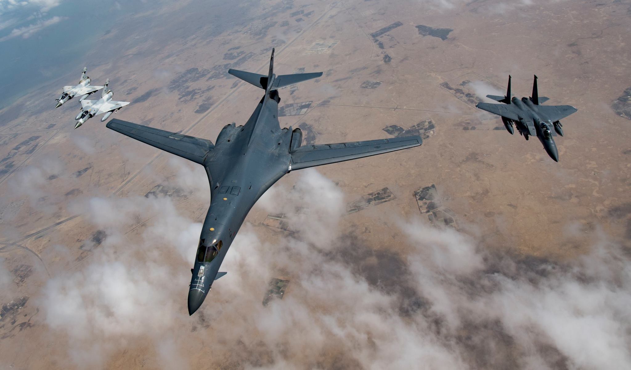 62架b-1b直只有个位数能用,美国空军仅剩表面风光_轰炸机