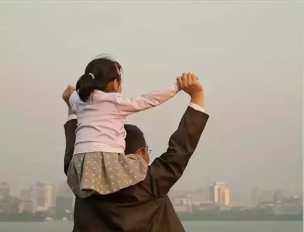 "爸气十足" 启东人心中的老爸故事_父爱