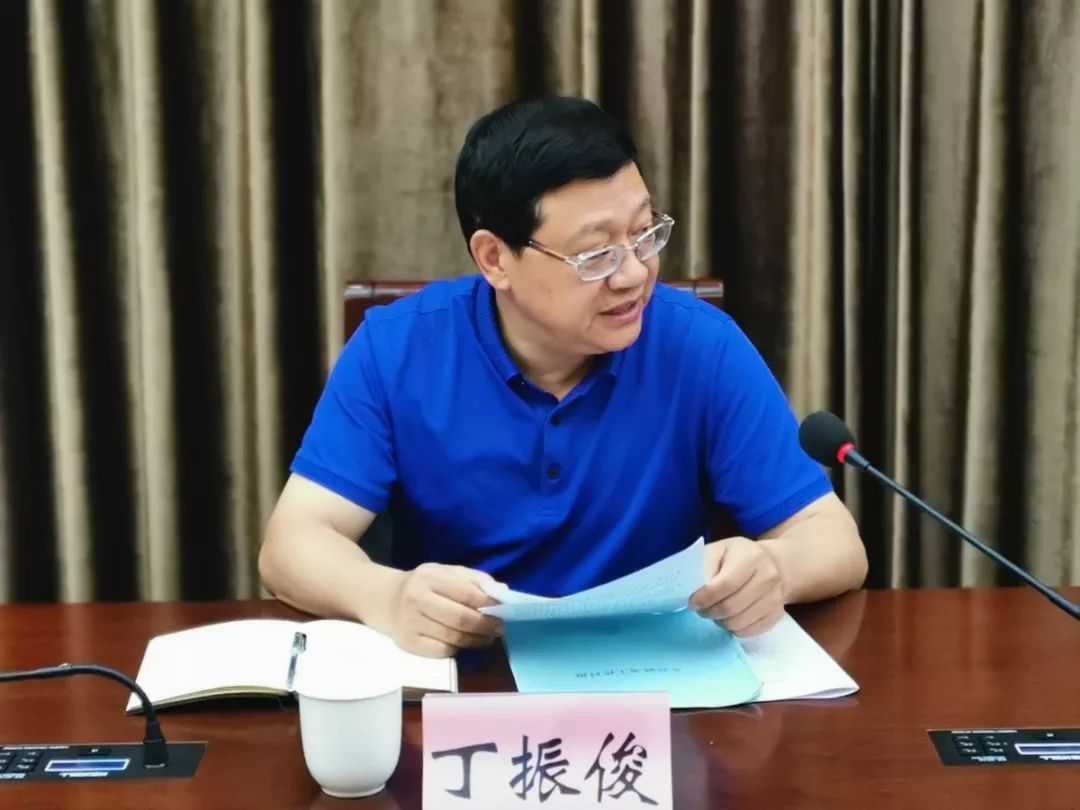 领导活动县人大常委会副主任丁振俊赴龙港调研政府债务管理工作