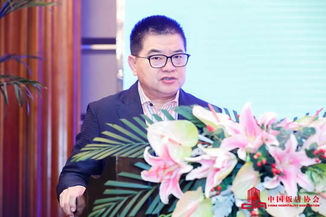 中国饭店协会副会长,老字号与非遗文化专业委员会理事长,古南都集团