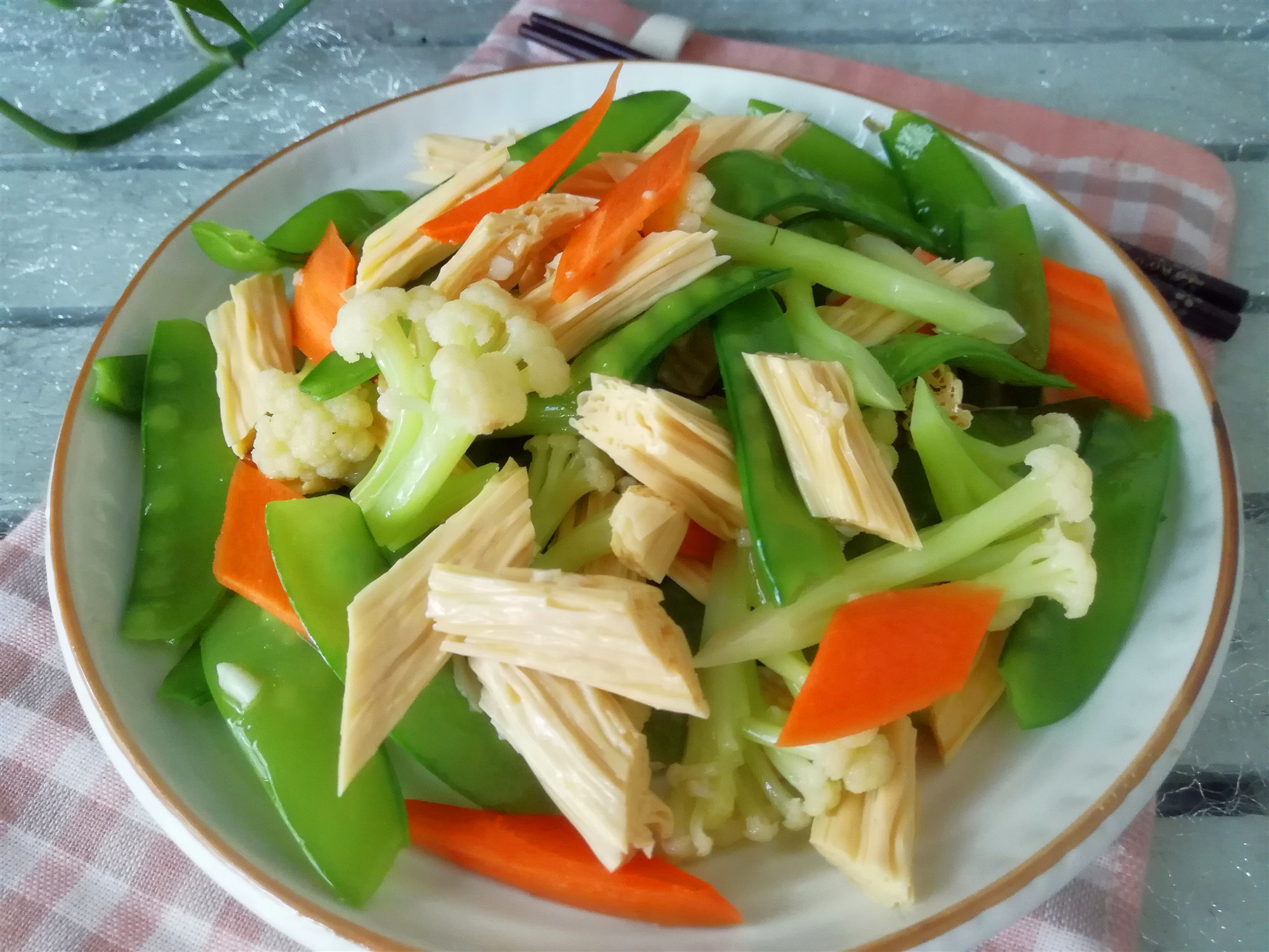 天气燥热人容易上火分享16道夏季败火菜肴让你清凉一夏