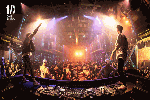 11位dj轮番上阵一秒引爆肾上激素数千平米巨型火车旧工厂齿轮缓缓转动