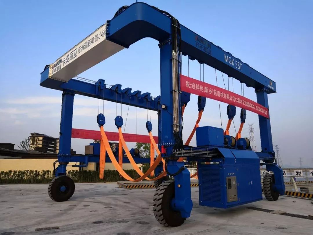 产品介绍游艇搬运机