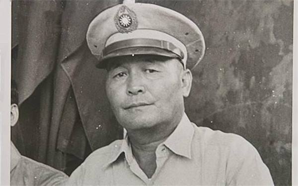 刘玉章自北伐时期就以威猛出名,当时他的连长怕死