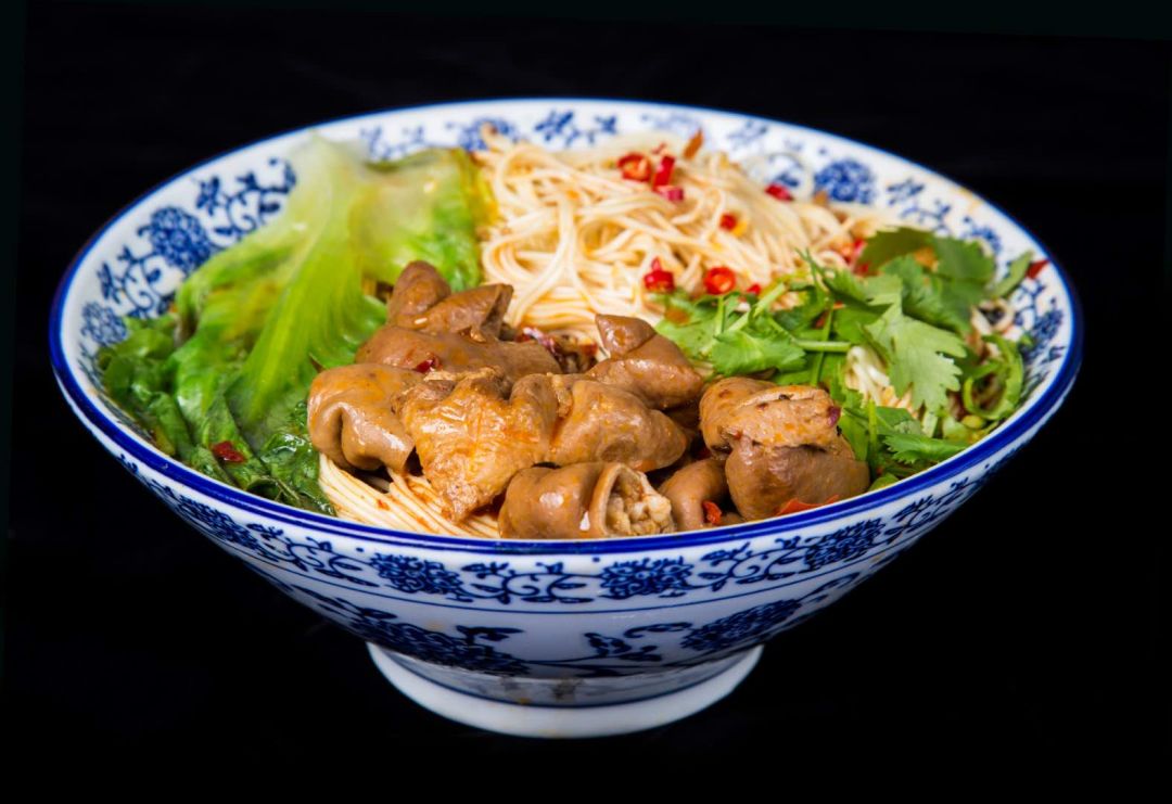 抵食!!桂平这家重庆小面开业只要3块钱1碗!肯定要被吃货攻陷了...!_活