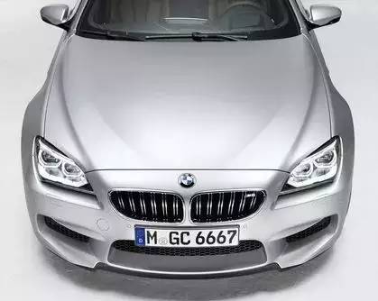 5 电冰箱如果在绝热(adiabatic)的室内,打开冰箱门,室内的温度如何