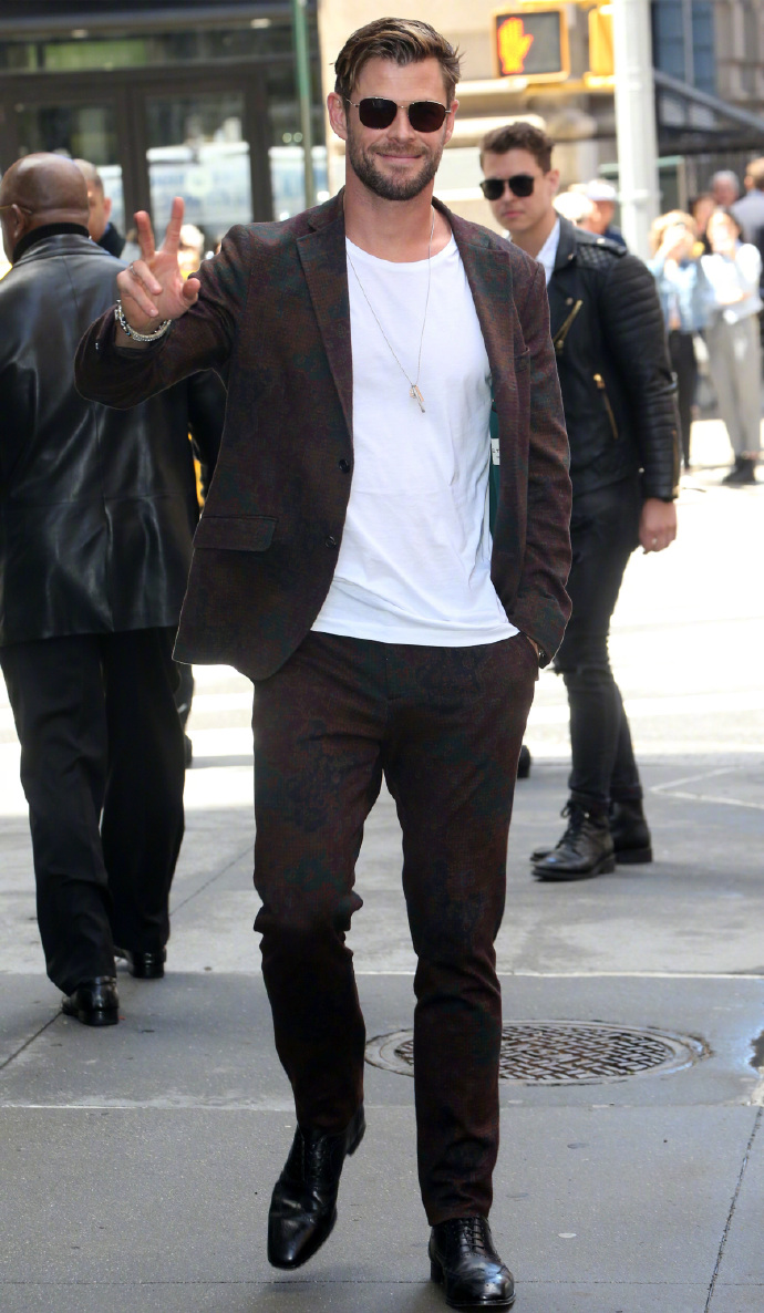 锤哥chris hemsworth 最新街拍美图大赏