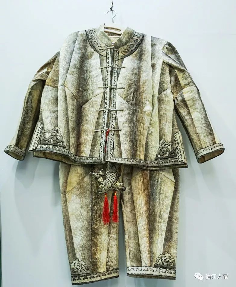 鱼皮服饰生肖鱼皮钥匙扣鱼皮画《萨满神韵》国家非遗麦秸画国家非遗