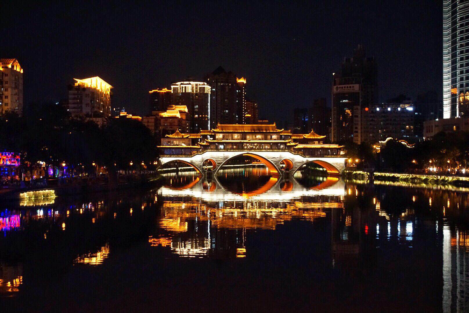 为什么总有人将成都安顺廊桥误当作九眼桥?_夜景