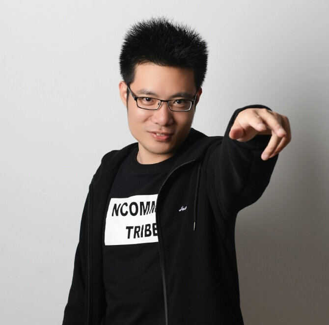 主播发飙瞬间大司马直接报警毒纪当场摔手机键盘