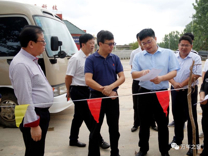 刘德年工业日现场解决实际问题