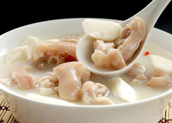 还在喝月子酒催奶汤各种忌口哺乳期这样吃才能给宝宝最好的母乳