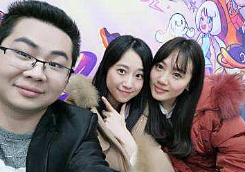 英雄联盟:洞主即将迎来小生命,水友开始起名字,叫什么好呢_孩子