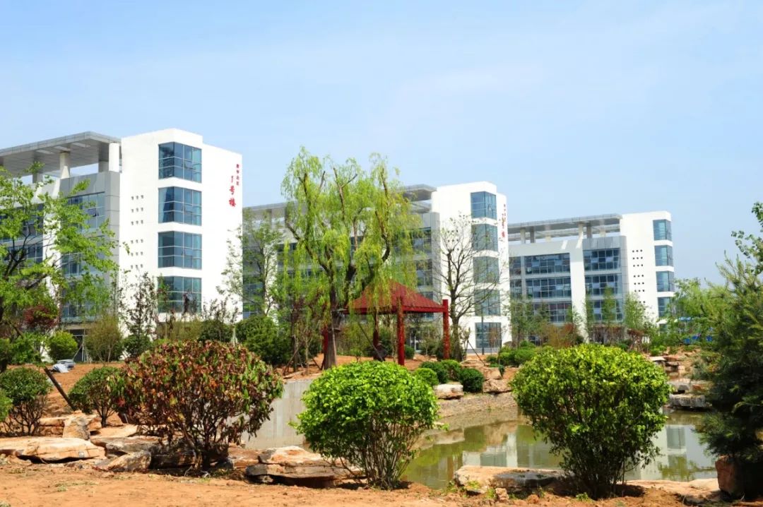 临沂第二十四中学临沂第二十四中学实施优质发展战略打造人民满意高中