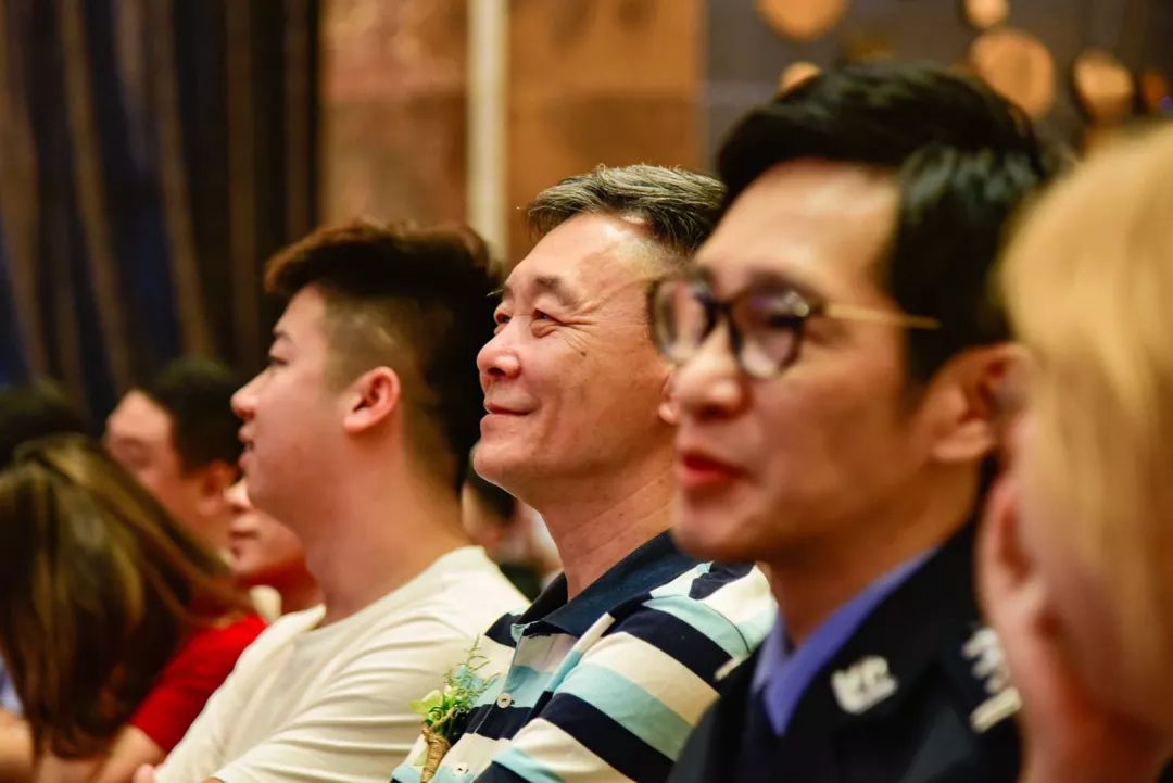 嫌疑人开机王劲松李光复现身福州路上偶遇别惊讶