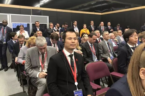 欧芭集团董事长蔡艺卓随中国代表团赴俄出席本次论坛.欧芭oba投稿联