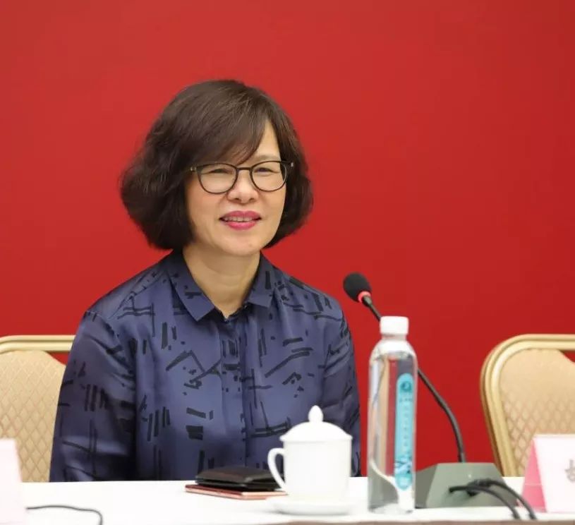 天津市会展行业协会秘书长杨玉茹▲天津商务局会展处一级调研员张靖