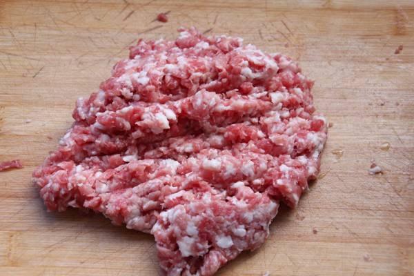原创剁肉馅有诀窍简单两步只要五分钟就剁好包饺子再也不愁了