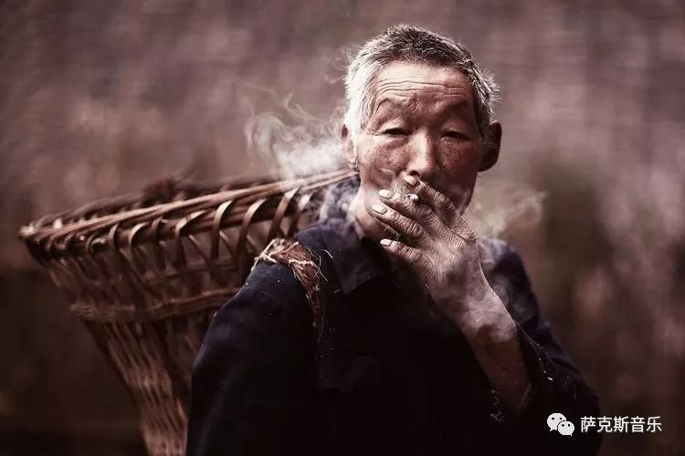 唯美高音萨克斯音乐)送给父亲的音乐