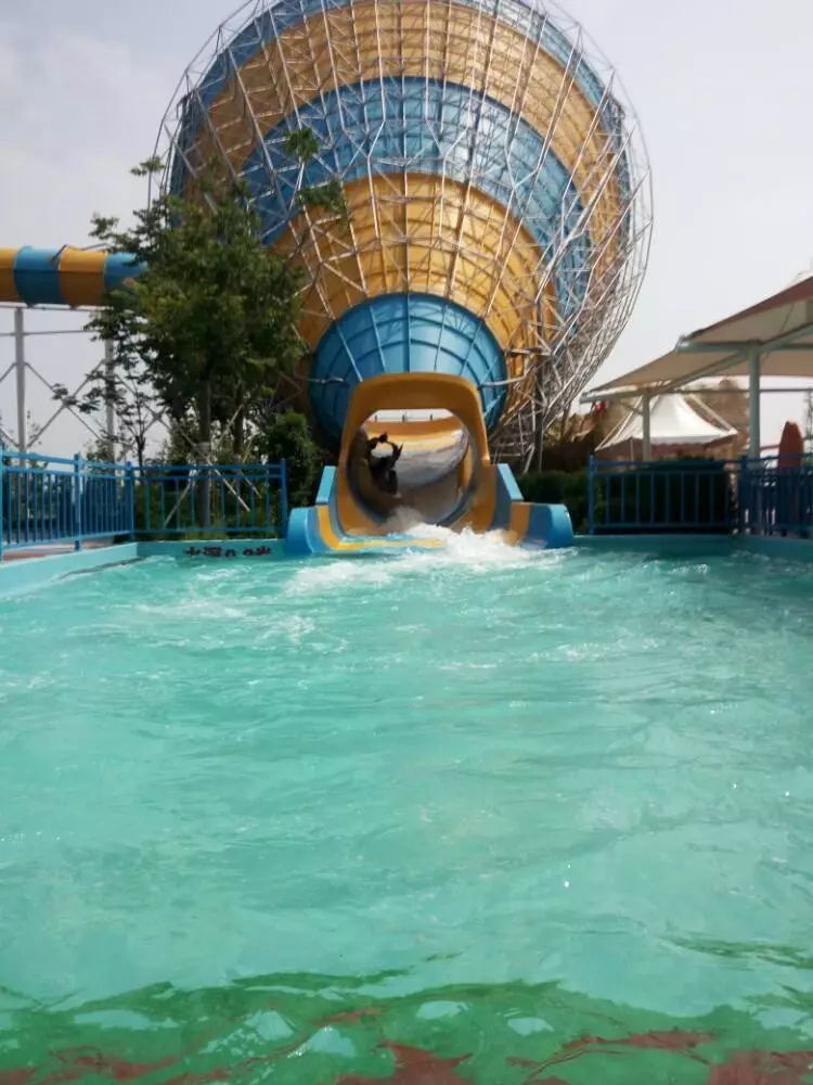 距离邢台最近的大型水上乐园_世界